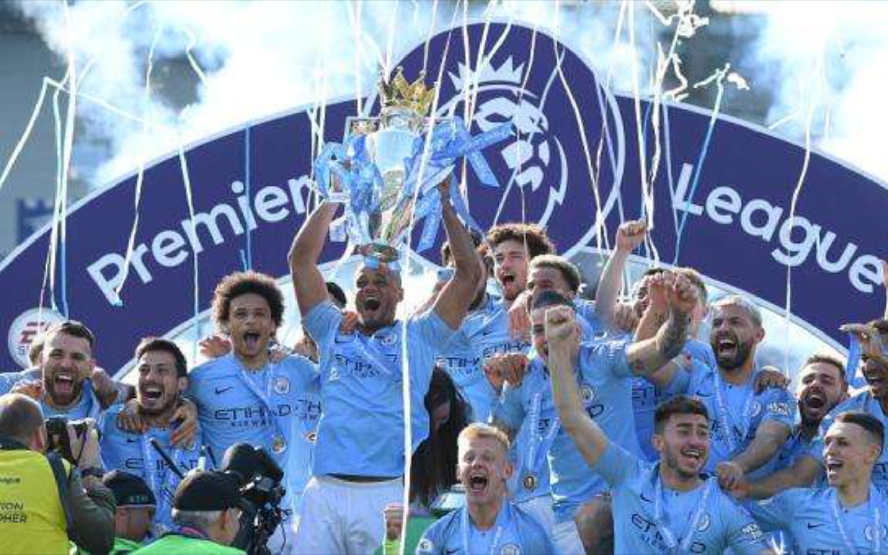 在接受采访 在接受采访